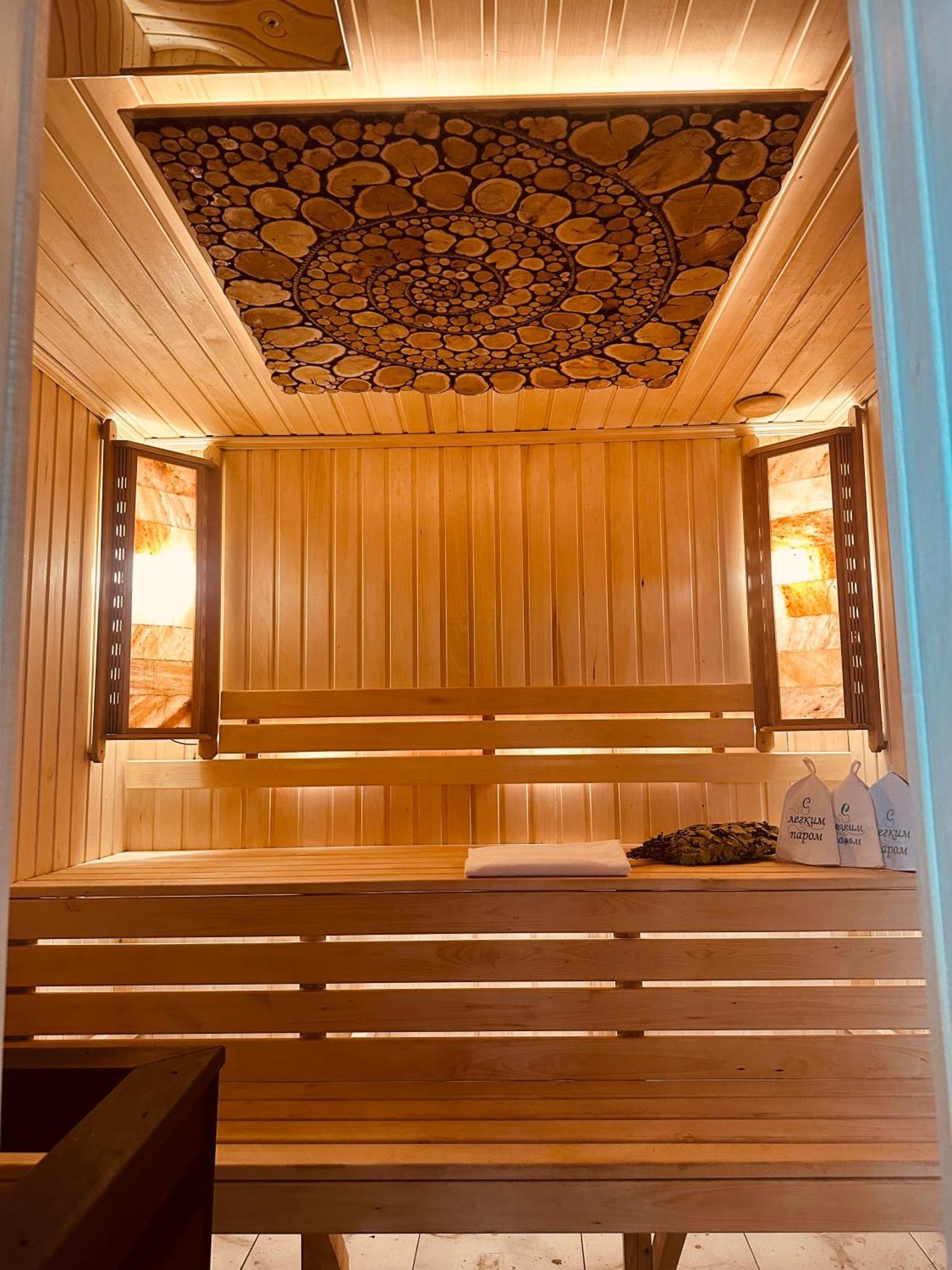 Lion Hotel Astana Bagian luar foto