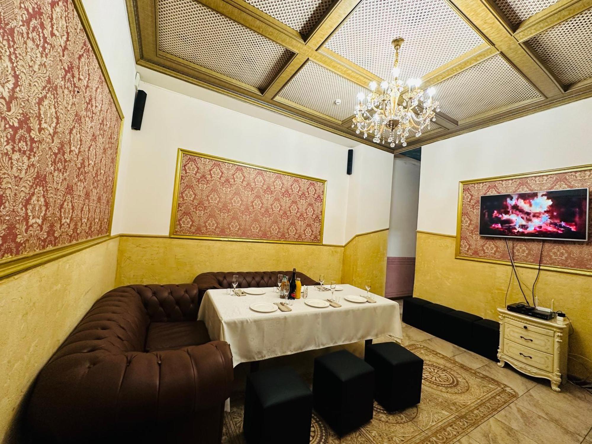 Lion Hotel Astana Bagian luar foto